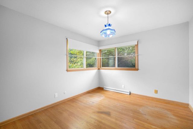 9505 W Orinda COURT, Milwaukee, WI 53224