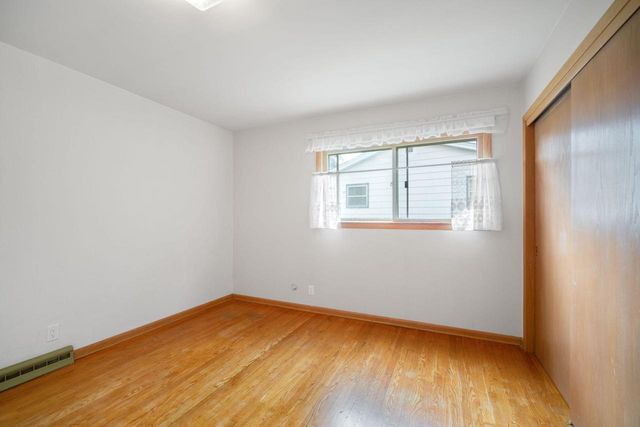 9505 W Orinda COURT, Milwaukee, WI 53224