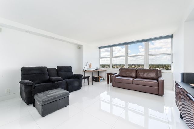 2600 S Ocean Boulevard 11f, Boca Raton, FL 33432