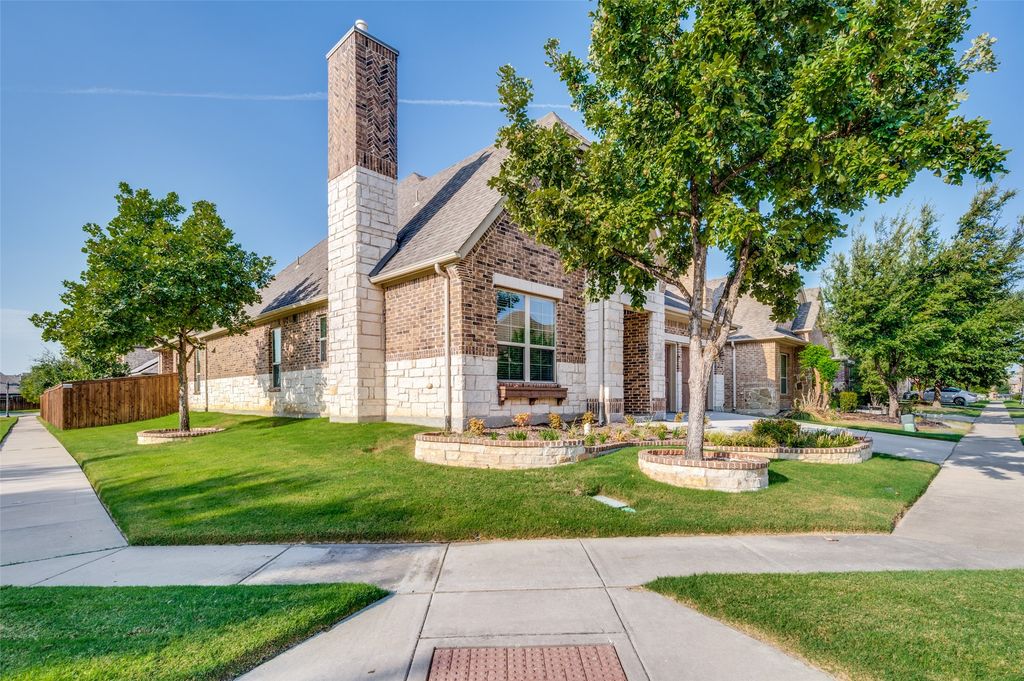3732 Bristol, The Colony, TX 75056 — exterior