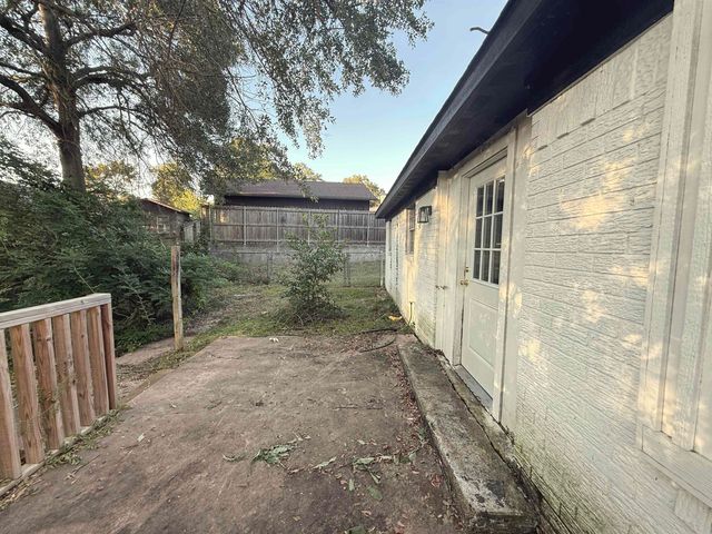 201 N Meadowbrook, Overton, TX 75684