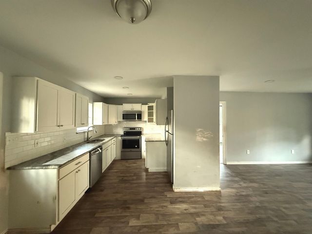 201 N Meadowbrook, Overton, TX 75684