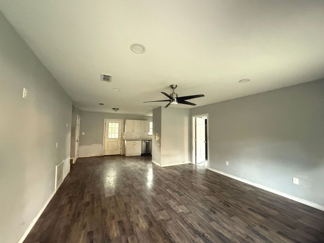 201 N Meadowbrook, Overton, TX 75684