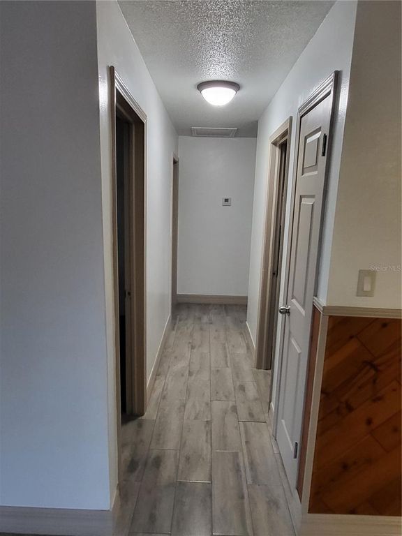 Image 23 of property listing at 4454 EDWARDS ROAD, Plant City, FL 33567