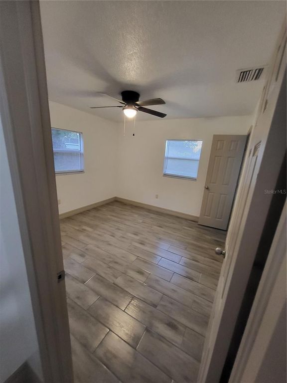 Image 29 of property listing at 4454 EDWARDS ROAD, Plant City, FL 33567