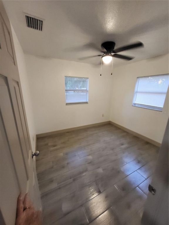 Image 34 of property listing at 4454 EDWARDS ROAD, Plant City, FL 33567