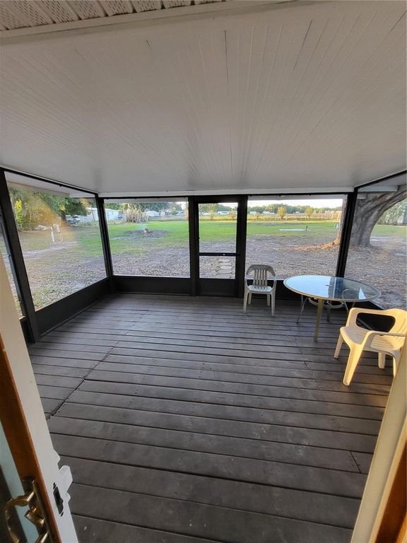 Image 38 of property listing at 4454 EDWARDS ROAD, Plant City, FL 33567