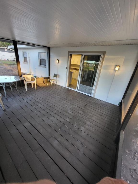 Image 39 of property listing at 4454 EDWARDS ROAD, Plant City, FL 33567