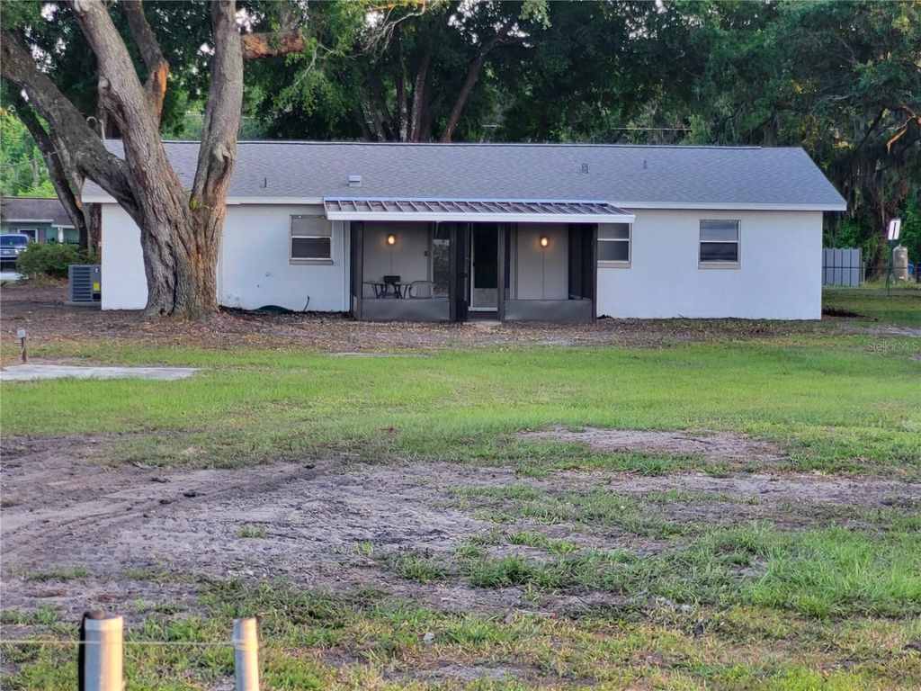 Image 41 of property listing at 4454 EDWARDS ROAD, Plant City, FL 33567