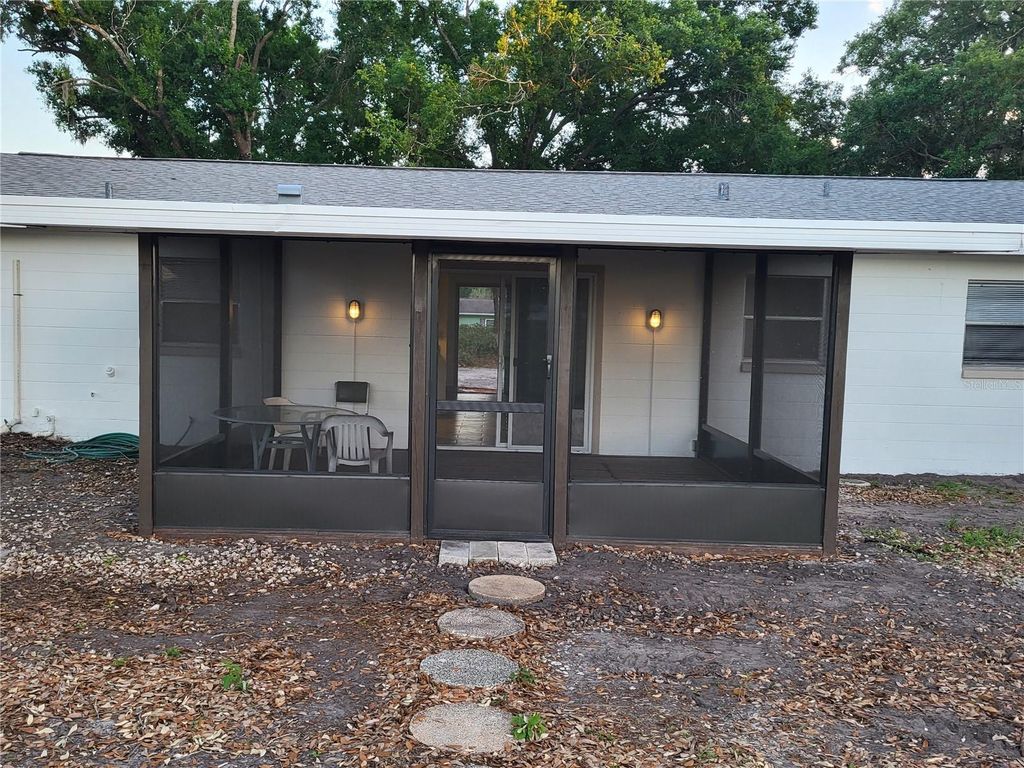 Image 42 of property listing at 4454 EDWARDS ROAD, Plant City, FL 33567