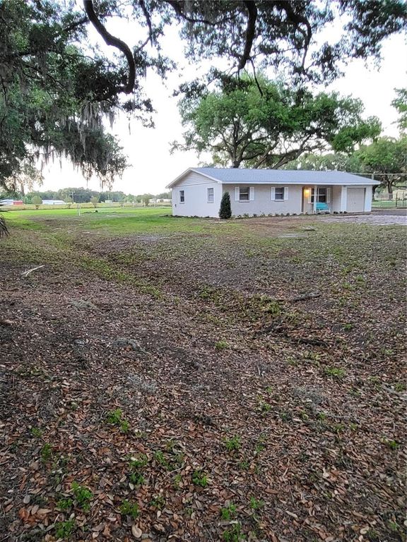 Image 50 of property listing at 4454 EDWARDS ROAD, Plant City, FL 33567