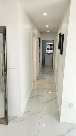 16515 SW 97th St, Miami, FL 33196