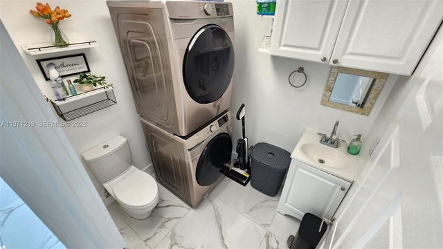 16515 SW 97th St, Miami, FL 33196