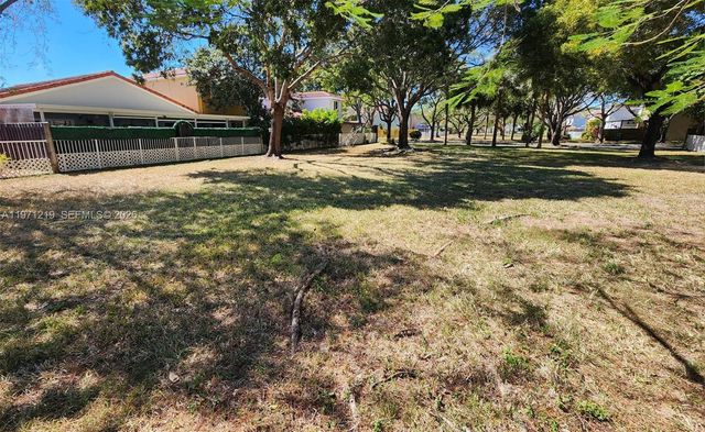 16515 SW 97th St, Miami, FL 33196