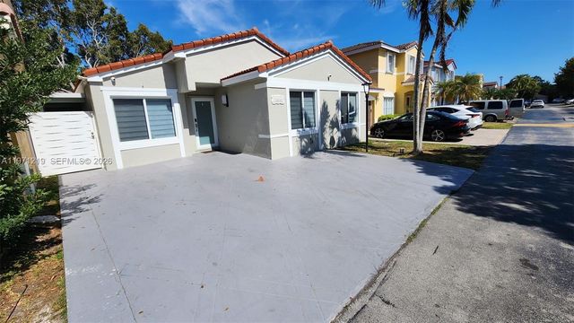 16515 SW 97th St, Miami, FL 33196