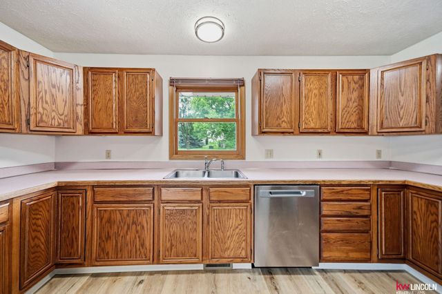 135 Anthony Lane, Lincoln, NE 68520