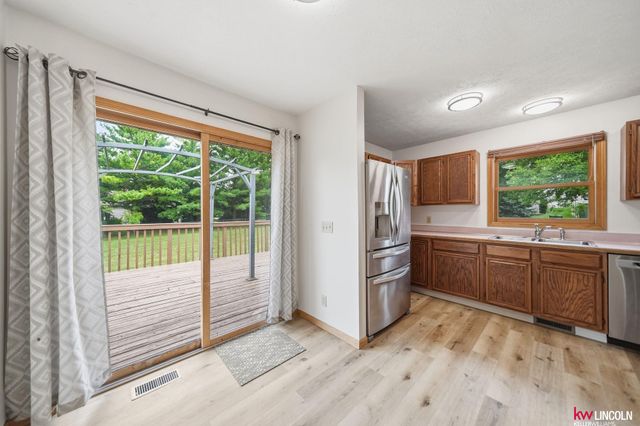 135 Anthony Lane, Lincoln, NE 68520