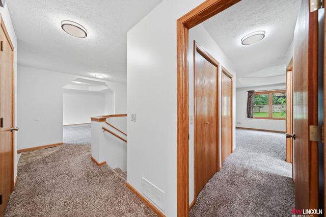 135 Anthony Lane, Lincoln, NE 68520