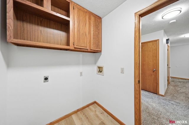 135 Anthony Lane, Lincoln, NE 68520