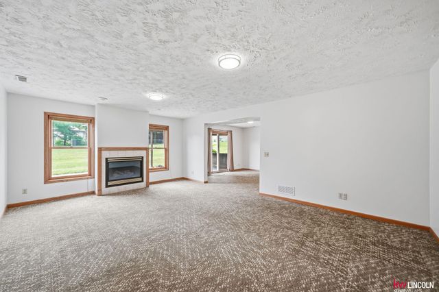 135 Anthony Lane, Lincoln, NE 68520