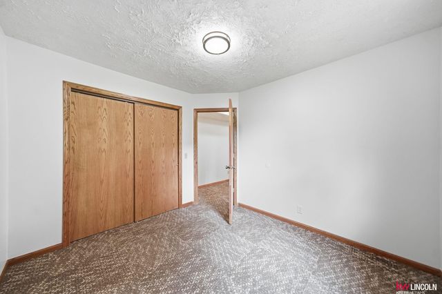 135 Anthony Lane, Lincoln, NE 68520
