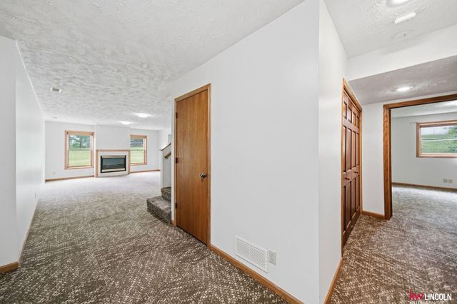 135 Anthony Lane, Lincoln, NE 68520