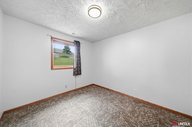 135 Anthony Lane, Lincoln, NE 68520