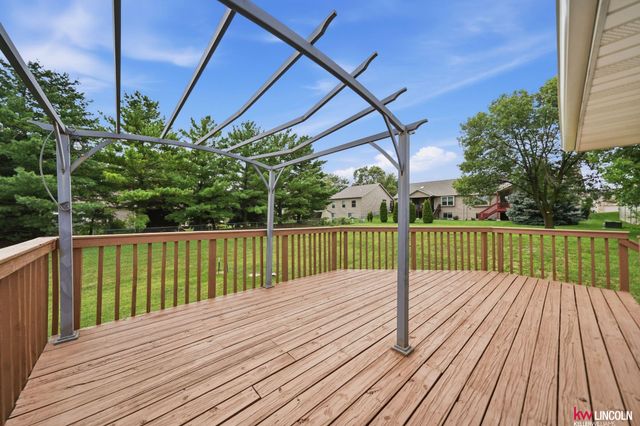 135 Anthony Lane, Lincoln, NE 68520
