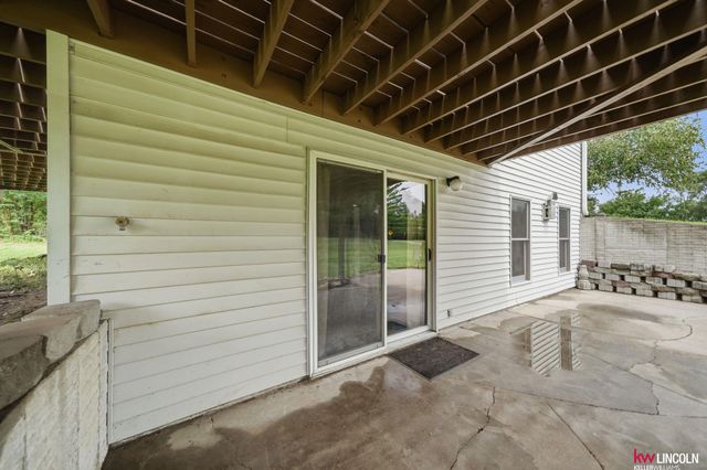 135 Anthony Lane, Lincoln, NE 68520
