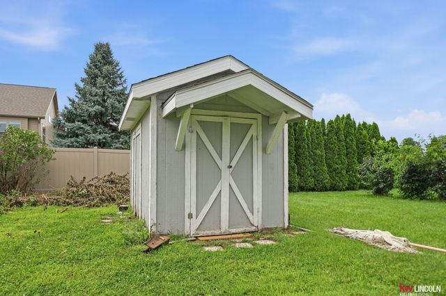 135 Anthony Lane, Lincoln, NE 68520