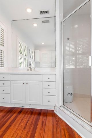 126 8TH AVENUE NE, St Petersburg, FL 33701