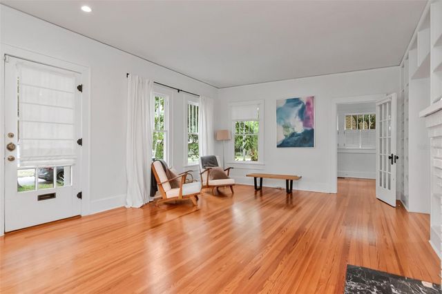 126 8TH AVENUE NE, St Petersburg, FL 33701