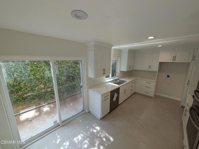 6307 Chimineas Avenue, Tarzana, CA 91335