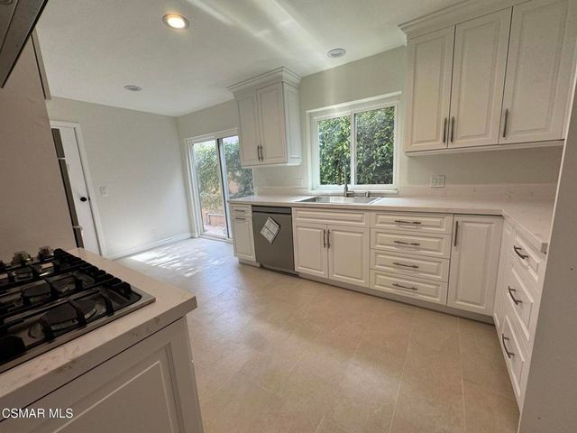 6307 Chimineas Avenue, Tarzana, CA 91335