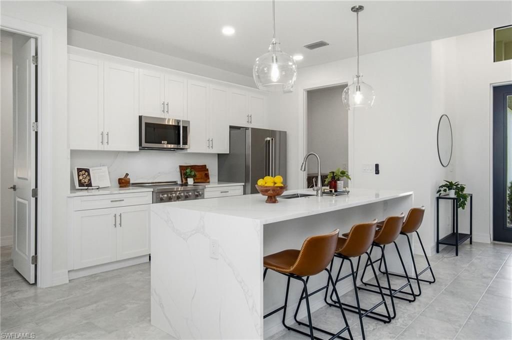 Image 17 of property listing at 3229 21st TER, Cape Coral, FL 33993
