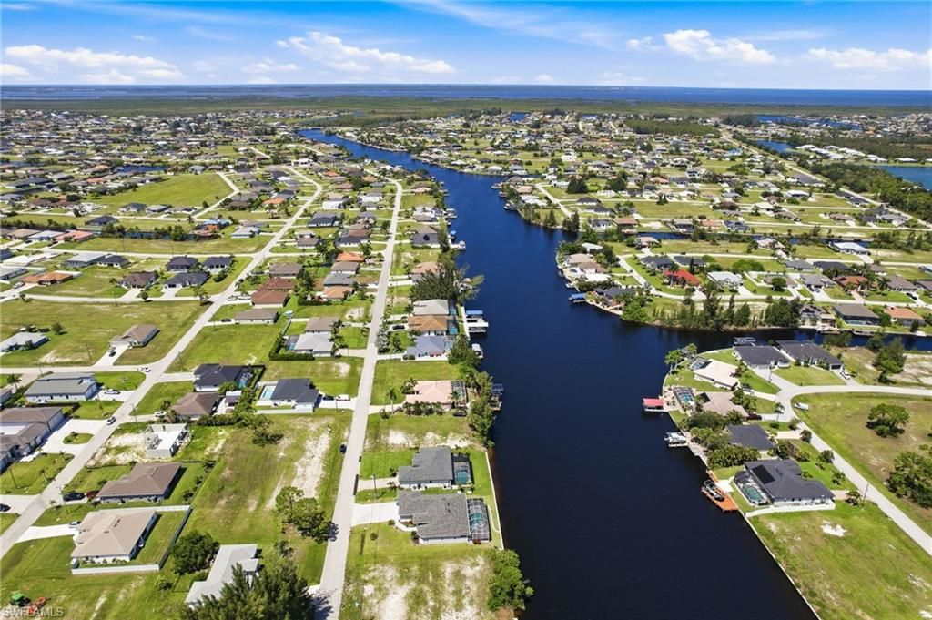 Image 5 of property listing at 3229 21st TER, Cape Coral, FL 33993