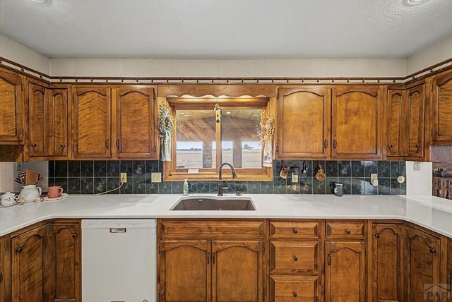 1194 39th Lane, Pueblo, CO 81006