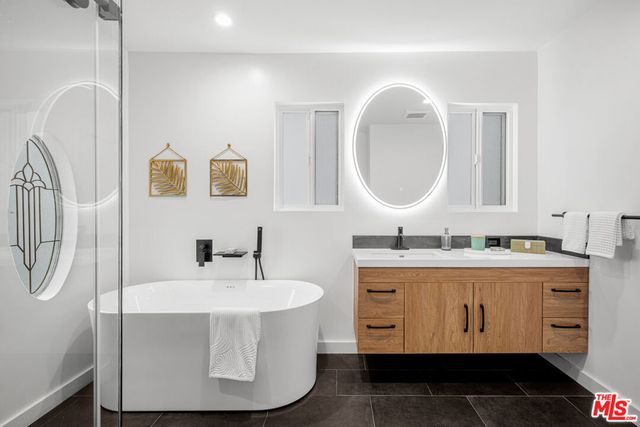 3345 Wonder View Drive, Los Angeles, CA 90068