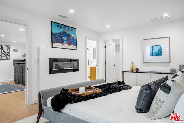 3345 Wonder View Drive, Los Angeles, CA 90068