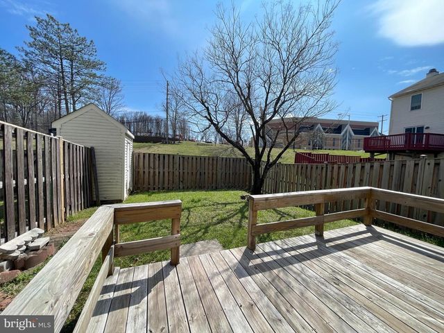 1627 WILLOWWOOD, Landover, MD 20785