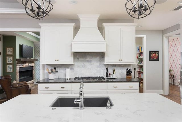 16132 Monrovia Street, Overland Park, KS 66221