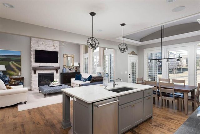 16132 Monrovia Street, Overland Park, KS 66221