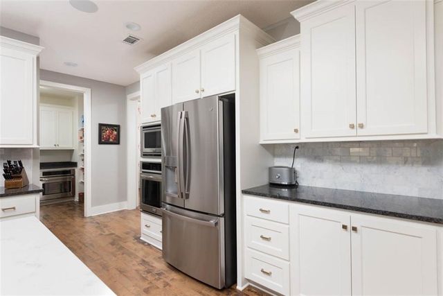 16132 Monrovia Street, Overland Park, KS 66221