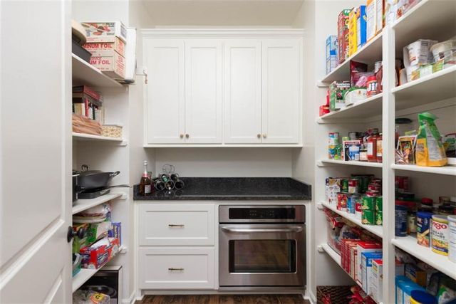 16132 Monrovia Street, Overland Park, KS 66221