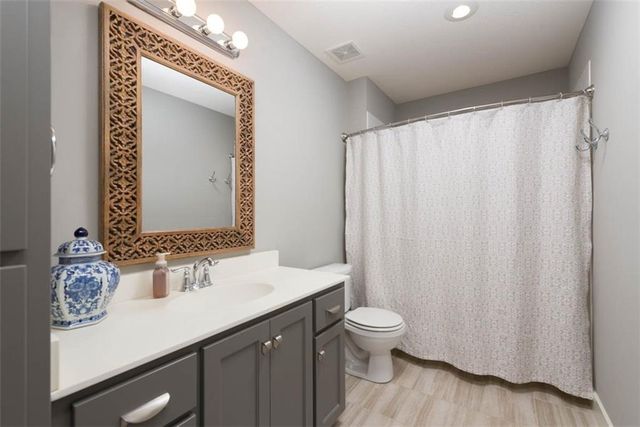 16132 Monrovia Street, Overland Park, KS 66221