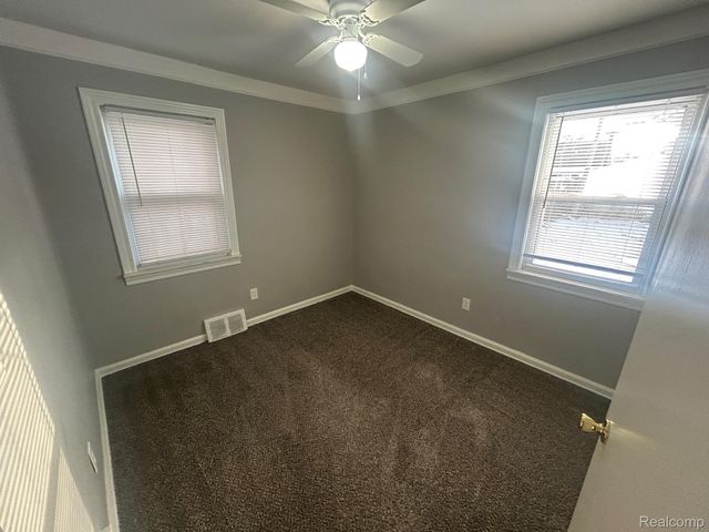 15545 Oconnor Avenue, Allen Park, MI 48101