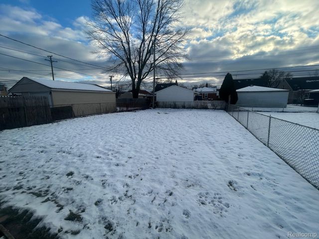 15545 Oconnor Avenue, Allen Park, MI 48101