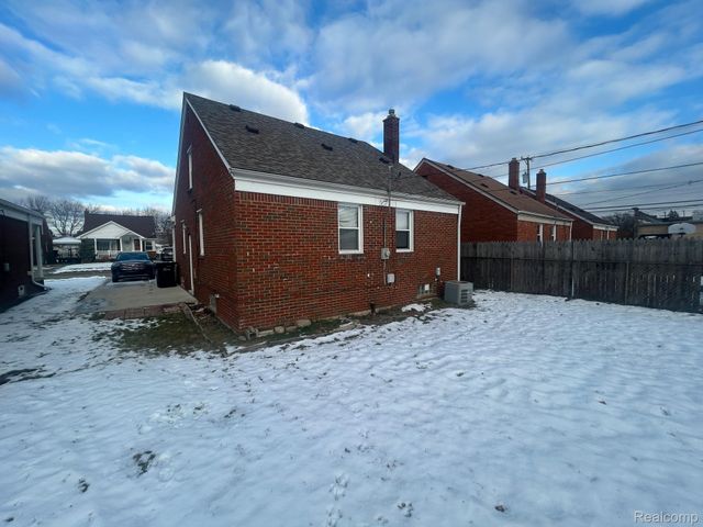 15545 Oconnor Avenue, Allen Park, MI 48101