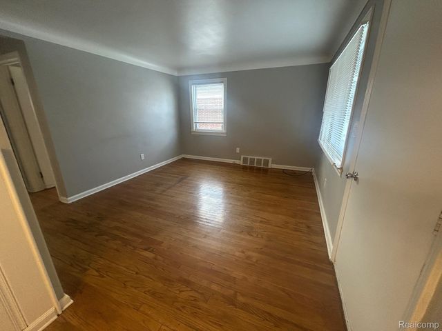 15545 Oconnor Avenue, Allen Park, MI 48101