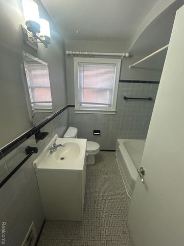 15545 Oconnor Avenue, Allen Park, MI 48101